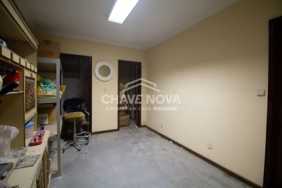 Armazém para Venda em Esmoriz