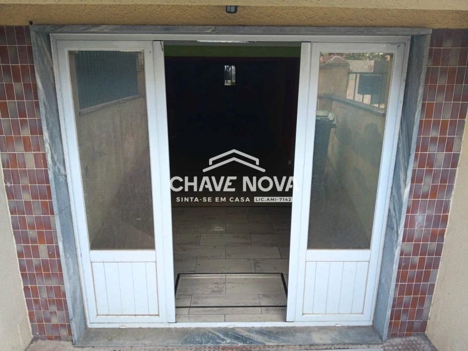 Loja para Venda em Corroios Foto 3