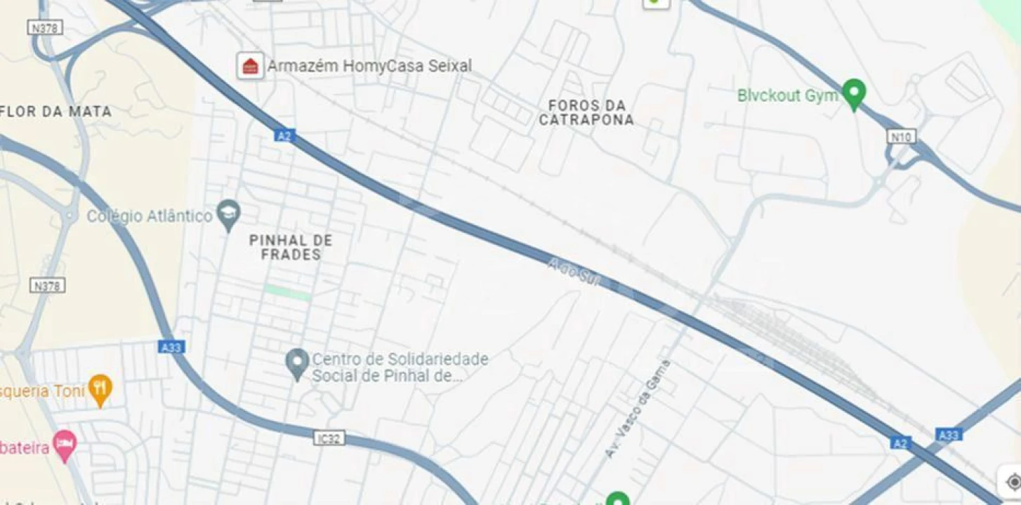 Terreno Comércio / Armazém para Venda em Fernao Ferro Foto 2