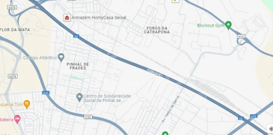 Terreno Comércio / Armazém para Venda em Fernao Ferro