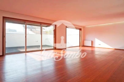 Moradia T5 para Venda em Espinho