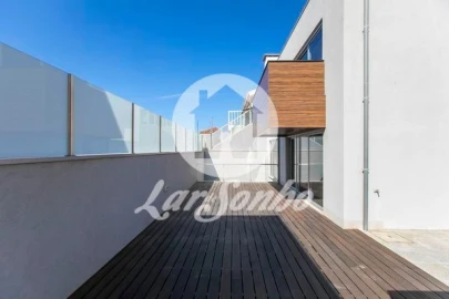 Moradia T5 para Venda em Espinho