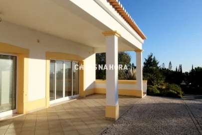 Negócio para Venda em Lagoa e Carvoeiro