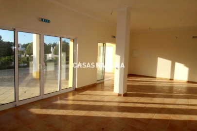 Negócio para Venda em Lagoa e Carvoeiro