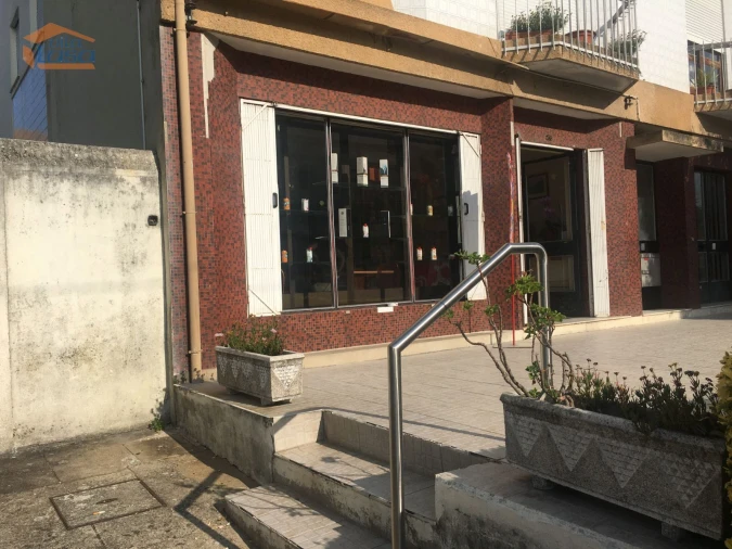 Loja para Trespasse em Campanhã Foto 2