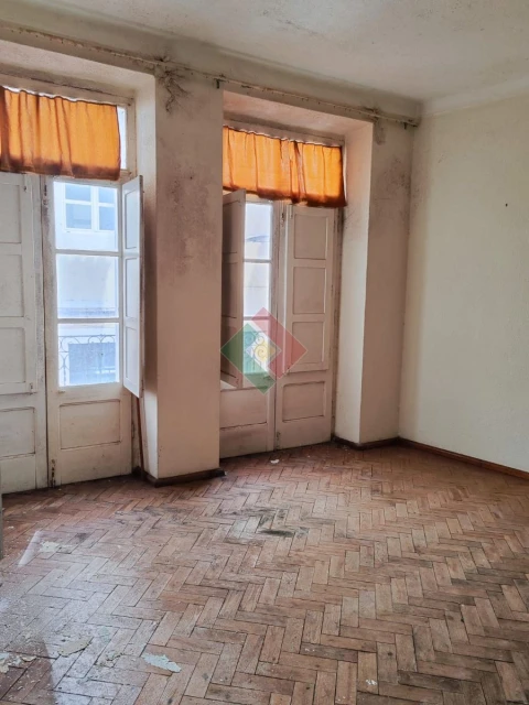 Moradia T5 para Venda em Caia, São Pedro e Alcáçova