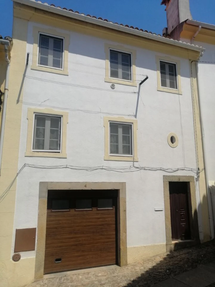 Moradia T5 para Venda em Santa Maria da Devesa