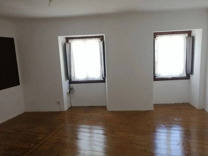 Moradia T5 para Venda em Santa Maria da Devesa Foto 3