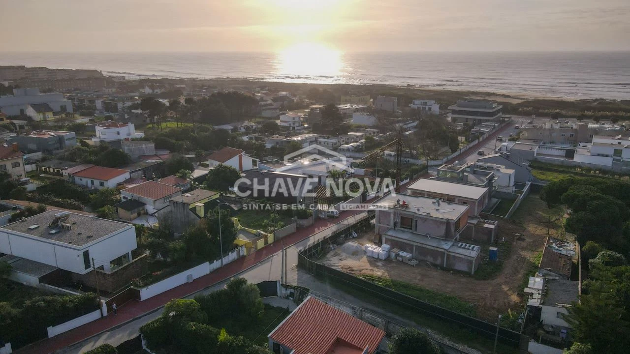 Moradia T4 para Venda em Canidelo Foto 21