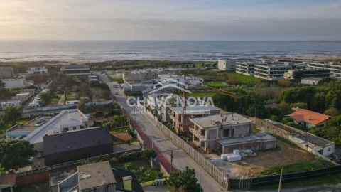 Moradia T4 para Venda em Canidelo