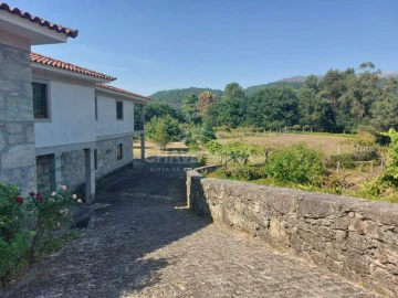 Quinta T3 para Venda em Grade e Carralcova