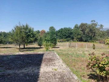 Quinta T3 para Venda em Grade e Carralcova