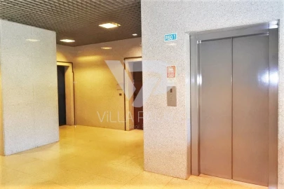 Escritório para Arrendamento em Algés, Linda-A-Velha e Cruz Quebrada-Dafundo