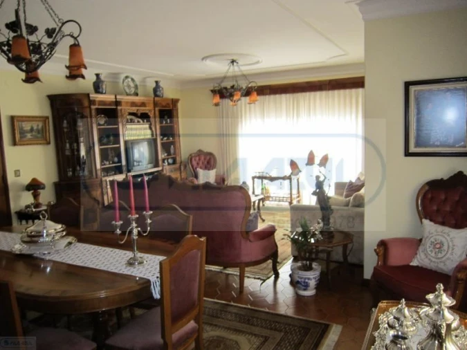 Moradia T4 para Venda em Alfena Foto 3