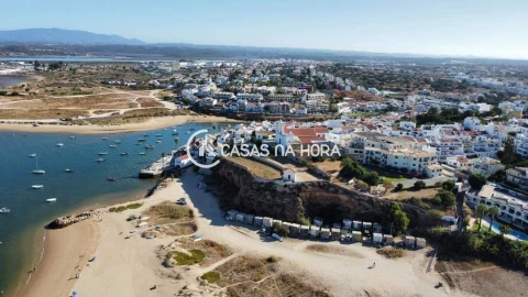 Terreno P/ Prédio para Venda em Estômbar e Parchal