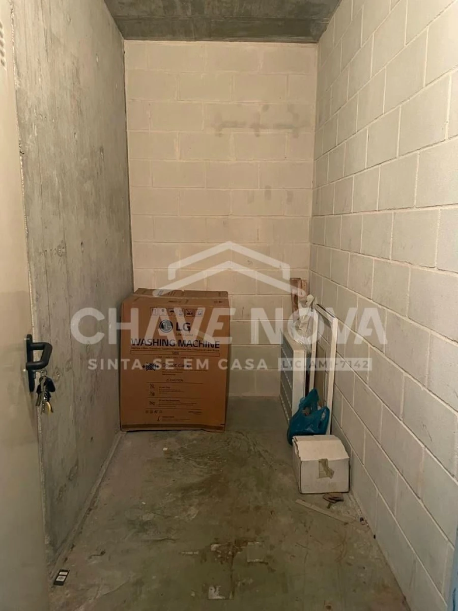 Apartamento T4 para Venda em Ramalde Foto 23