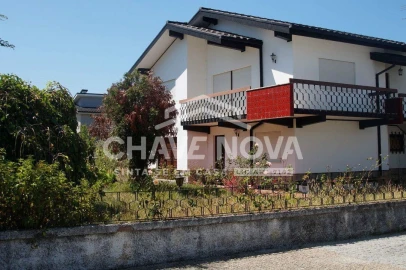 Moradia T5 para Venda em Mazedo e Cortes