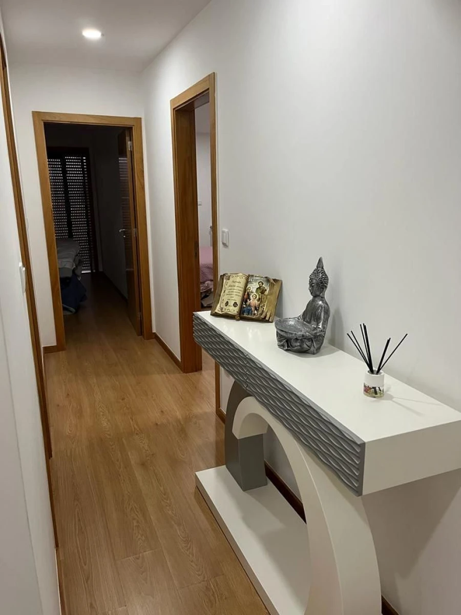 Apartamento T2 para Venda em Paredes Foto 4