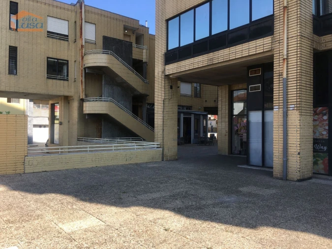 Loja para Trespasse em Paranhos Foto 4