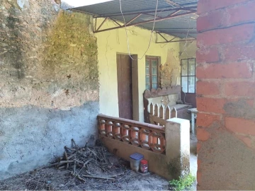 Moradia T0 para Venda em Casal Comba