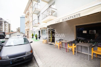 Loja para Trespasse em Oliveira do Douro