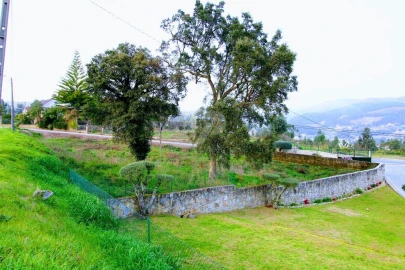 Terreno para Venda em Arcozelo