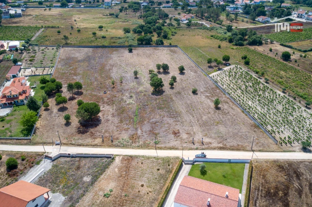 Terreno Misto para Venda em Vale de Santarem Foto 15