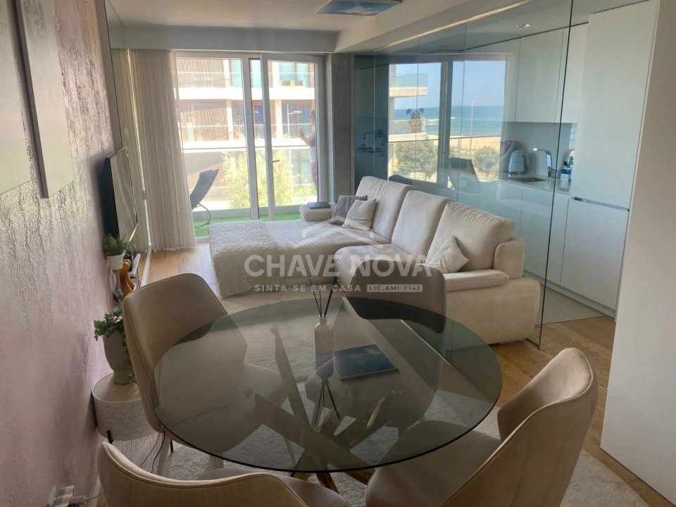 Apartamento T1 para Venda em Canidelo Foto 1