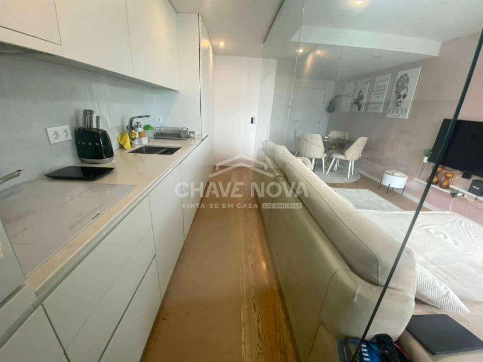 Apartamento T1 para Venda em Canidelo Foto 2