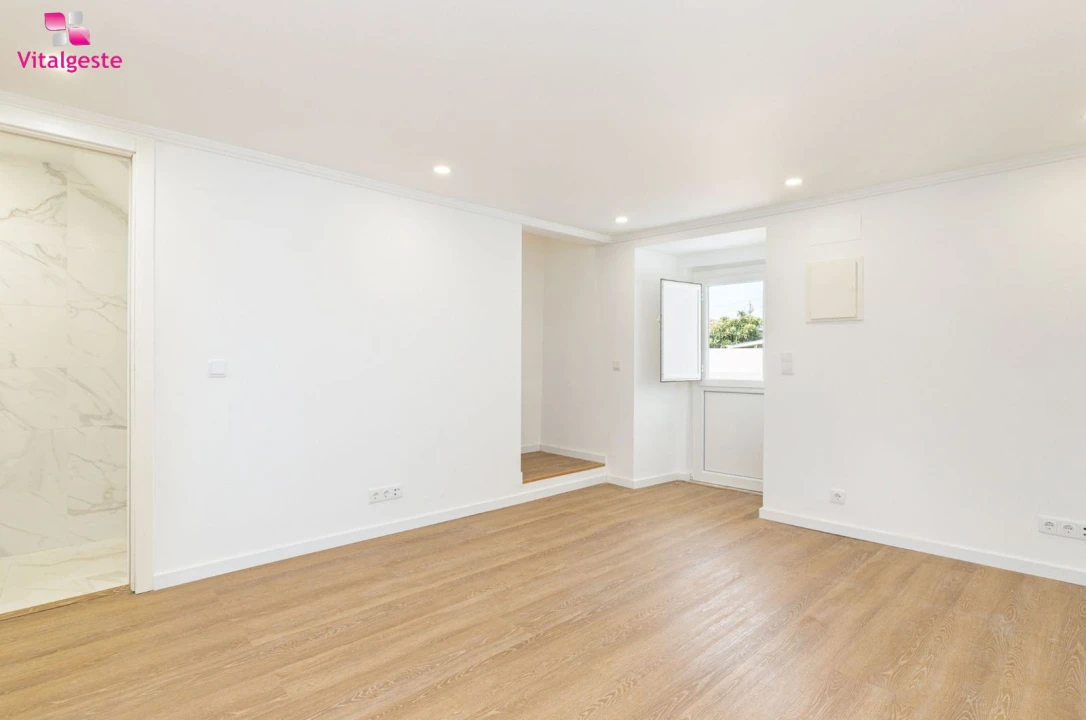 Apartamento T2 para Venda em Vialonga Foto 2