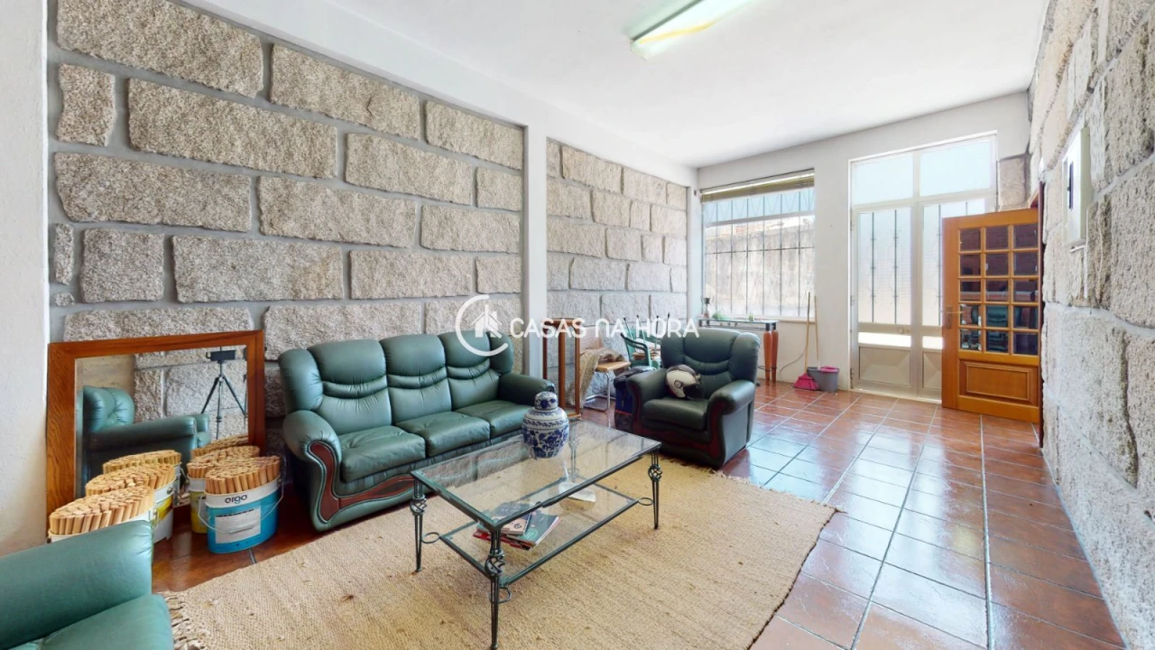 Moradia T4 para Venda em Aguiar da Beira e Coruche Foto 1