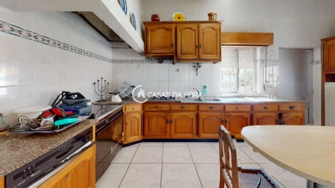 Moradia T4 para Venda em Aguiar da Beira e Coruche