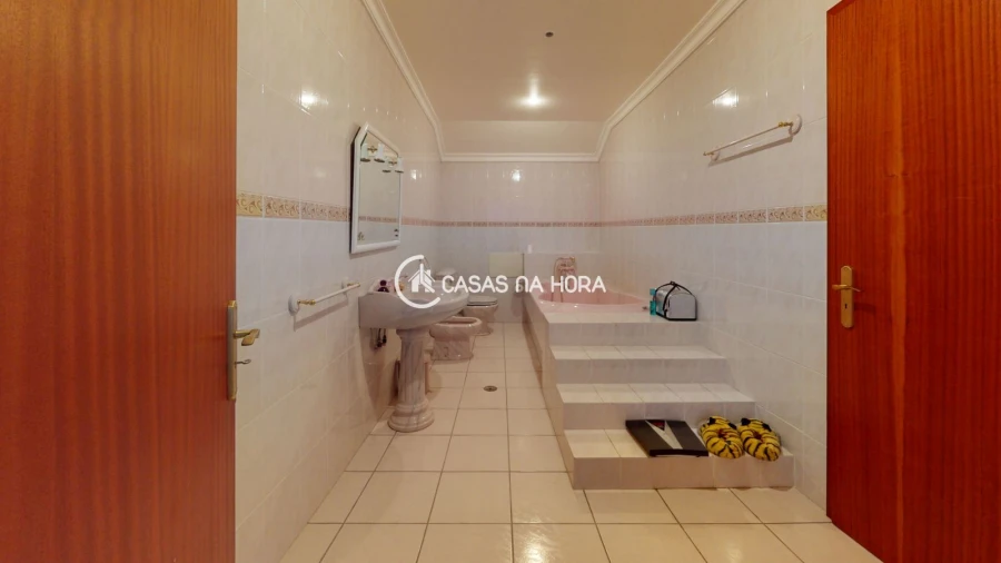 Moradia T4 para Venda em Aguiar da Beira e Coruche Foto 17