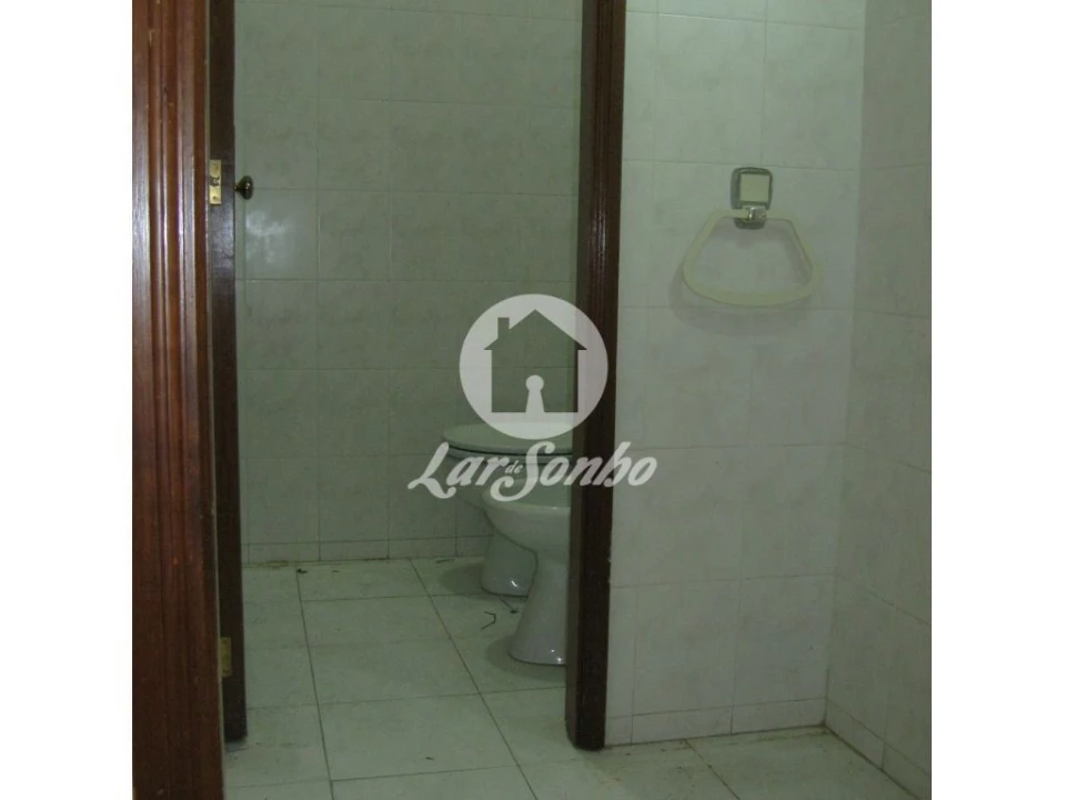 Loja para Arrendamento em Esmoriz Foto 10