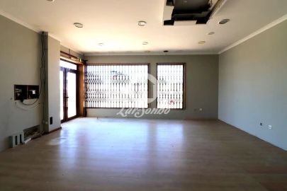 Loja para Arrendamento em Esmoriz