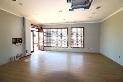 Loja para Arrendamento em Esmoriz