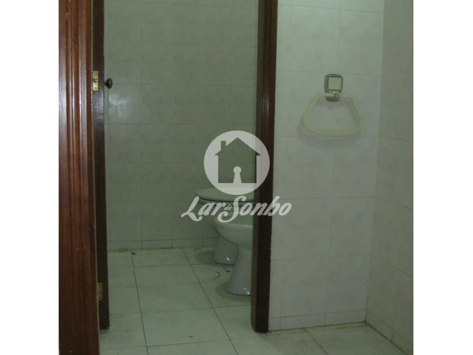 Loja para Arrendamento em Esmoriz Foto 10