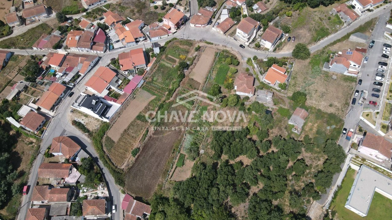 Terreno para Venda em Fânzeres e São Pedro da Cova Foto 5