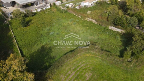 Terreno Misto para Venda em Oliveira do Douro
