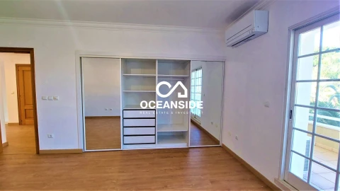 Moradia T5 para Arrendamento em Cascais e Estoril