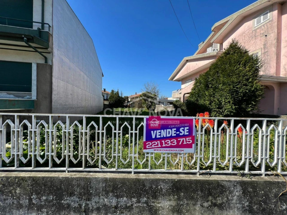 Terreno para Venda em Castêlo da Maia Foto 5