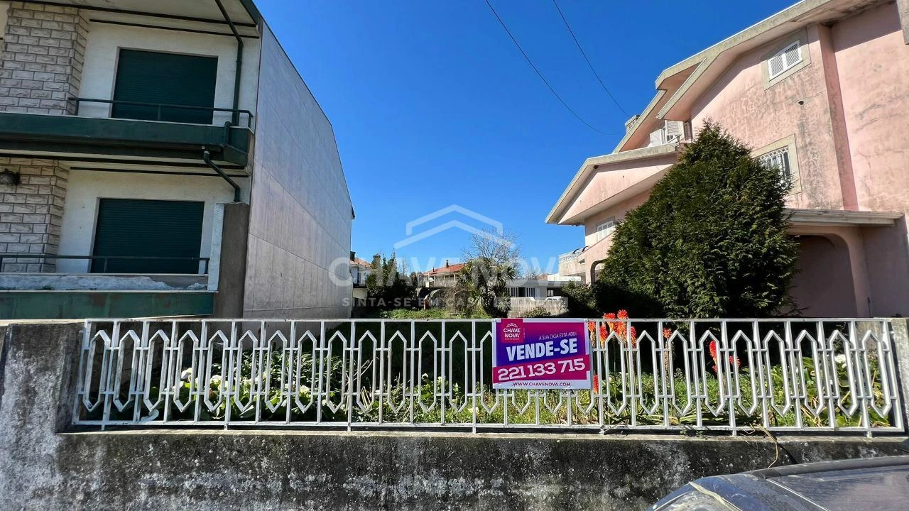 Terreno para Venda em Castêlo da Maia Foto 11