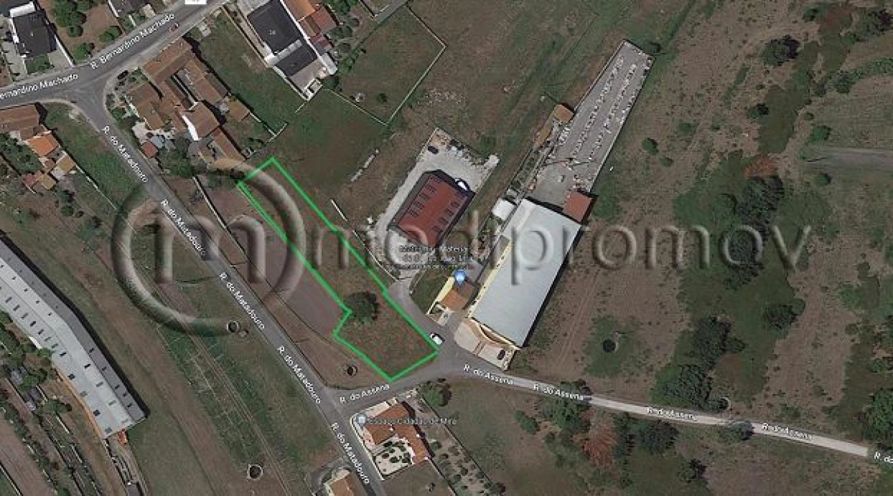 Terreno P/ Prédio para Venda em Mira Foto 1