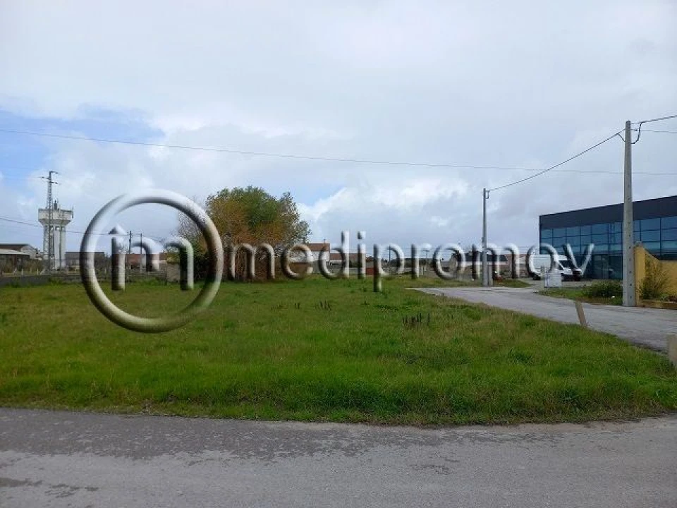 Terreno P/ Prédio para Venda em Mira Foto 3