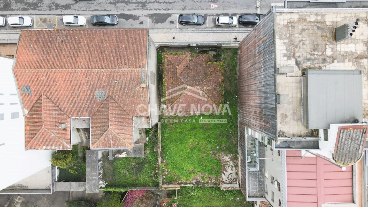 Terreno P/ Prédio para Venda em São João da Madeira Foto 3