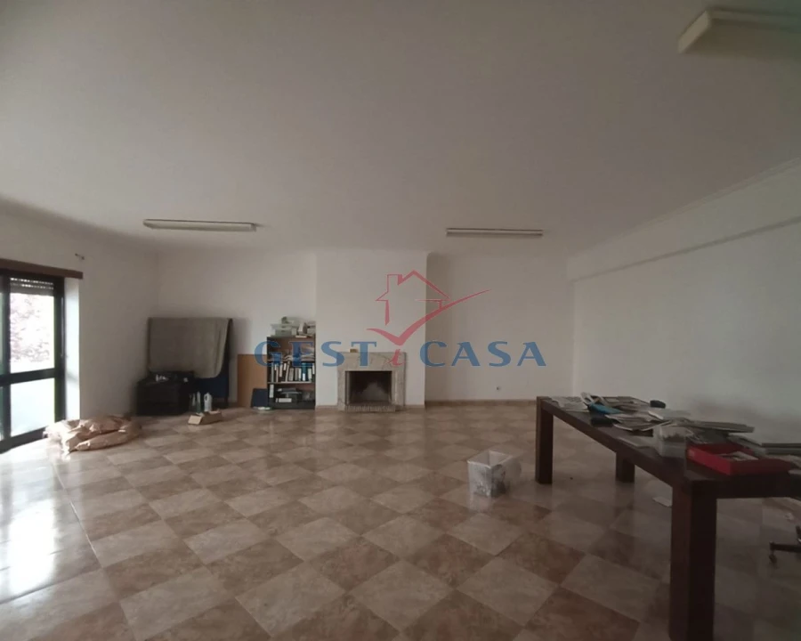 Prédio para Venda em Castelo Branco Foto 3