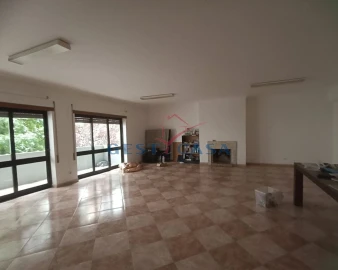 Prédio para Venda em Castelo Branco