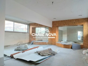 Loja para Arrendamento em Santa Maria da Feira, Travanca, Sanfins e Espargo