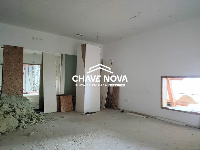 Loja para Arrendamento em Santa Maria da Feira, Travanca, Sanfins e Espargo Foto 4