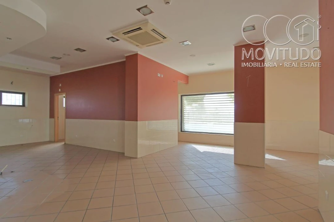 Loja para Venda em Samora Correia Foto 2